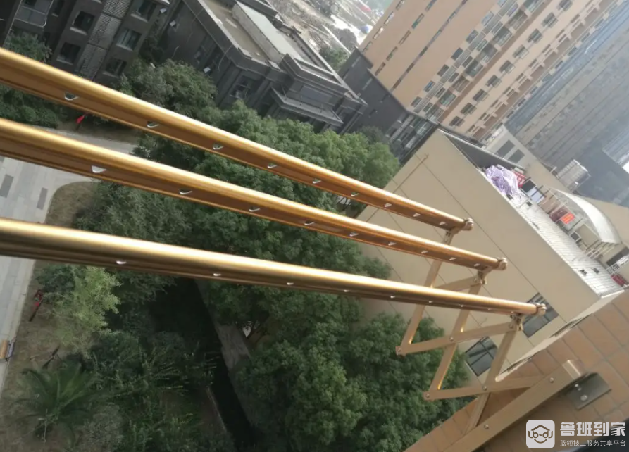 的好阳台外晾衣架哪种好阳台外晾衣架用什么材料(图1)